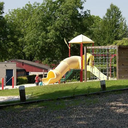 Well-kept With Microwave, 4 Km From Valkenburg Holiday home